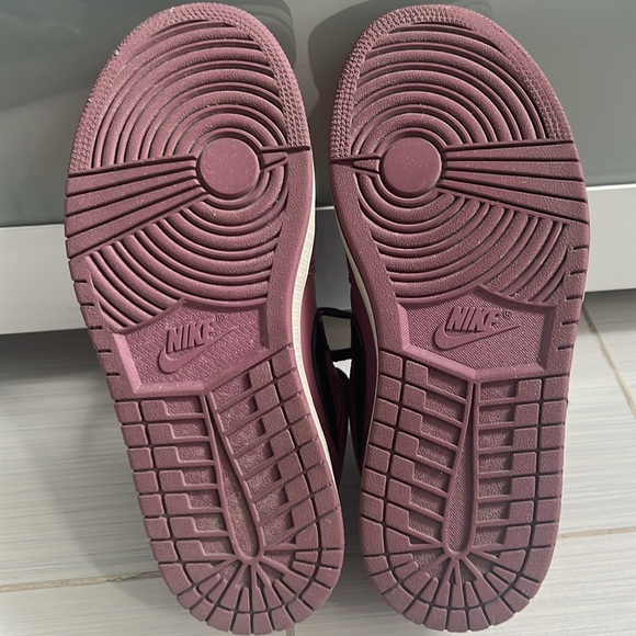 Nike Air Jordan size W7 - Picture 8 of 10